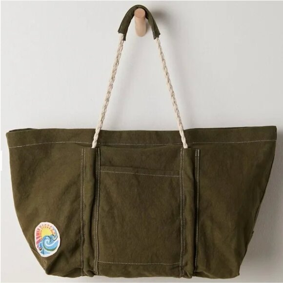 FREE PEOPLE Been There Badge Tote Bag Olive Green New - Picture 2 of 4